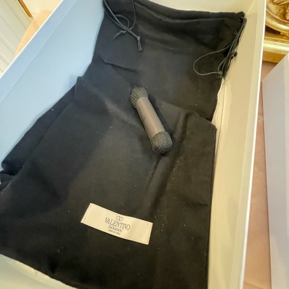 Men’s Valentino Rockrunner Sneakers - Picture 7 of 10